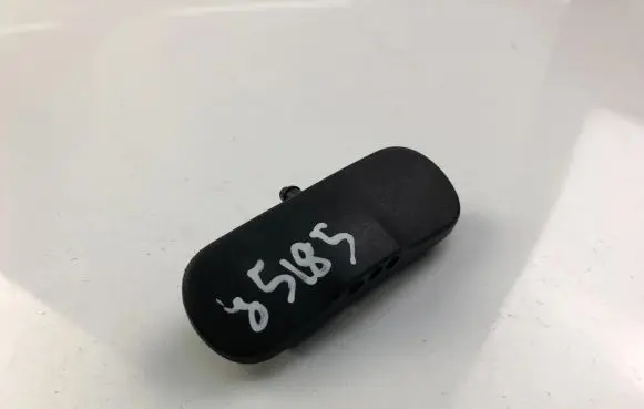 Windshield washer spray nozzle