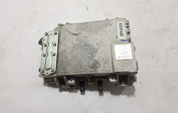 Renault Megane E-Tech Voltage converter inverter PAM402