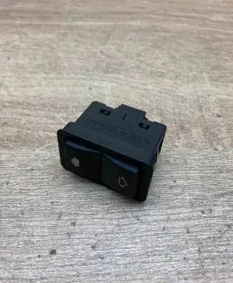 BMW 5 E39 Electric window control switch 8368974