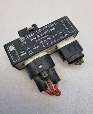 Skoda Octavia Mk1 (1U) Coolant fan relay 1J0919506L 898971000