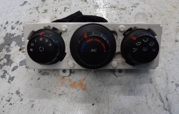 Renault Master III Climate control unit 275100013R 5L7740000