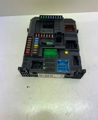Peugeot 208 Comfort/convenience module 9678355980