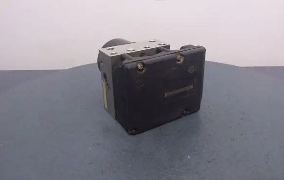 Audi A3 S3 8L ABS Pump 1J0907379G