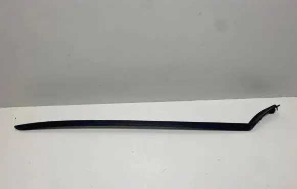 Volvo XC40 Windshield trim 31448940