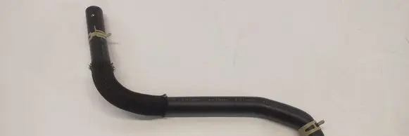 Engine coolant pipe/hose