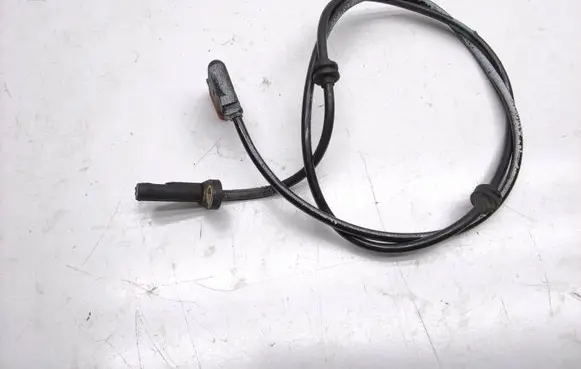 Mercedes-Benz GLK (X204) ABS rear brake sensor A2045401317