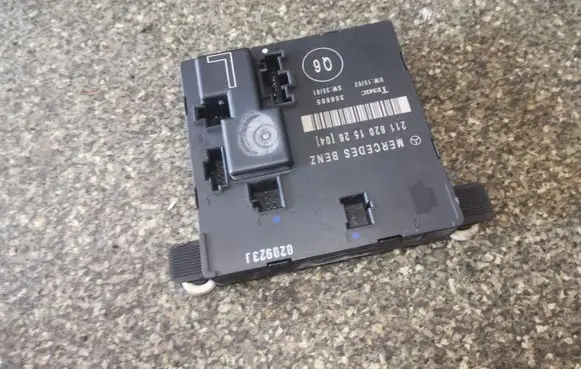 Mercedes-Benz E W211 Other control units/modules 2118201526