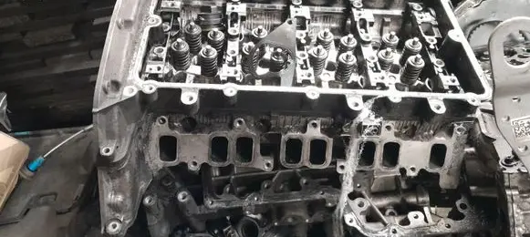 Ford Mondeo Mk III Engine head 2S7Q6K537AA