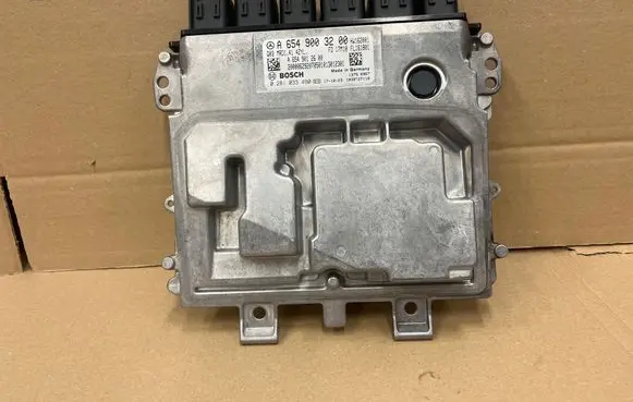 Mercedes-Benz C W205 Engine control unit/module A6549003200 1039T27110 0281033490