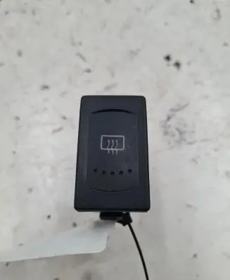 Volkswagen PASSAT B5.5 Windscreen/window heater switch 3B0959621C