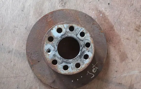Volkswagen Jetta V Rear brake disc