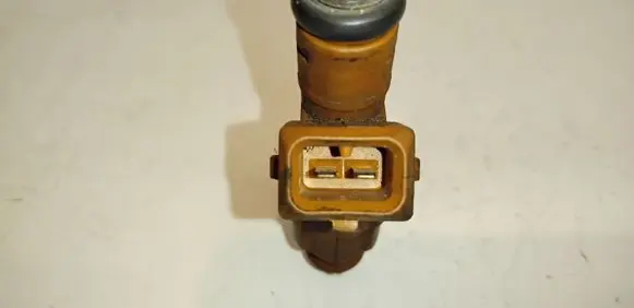 Volvo XC70 Fuel injector 0280155831 9186340