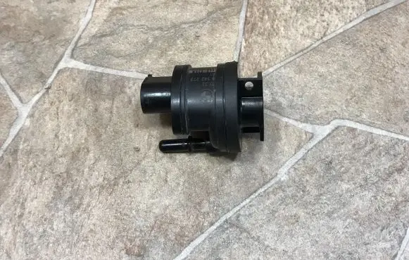 BMW 7 G11 G12 Fuel filter heater 8582273