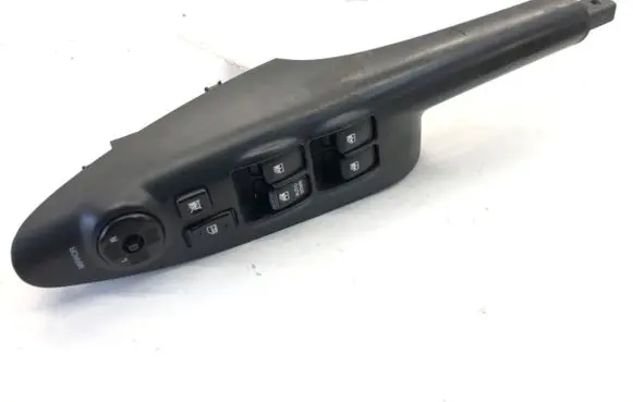 Hyundai Tucson JM Electric window control switch 935702E200