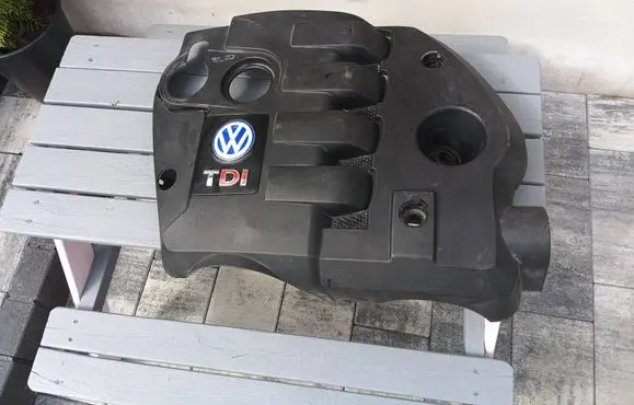 Volkswagen Passat Alltrack Engine cover (trim) 0134272A 054682A DE101M20