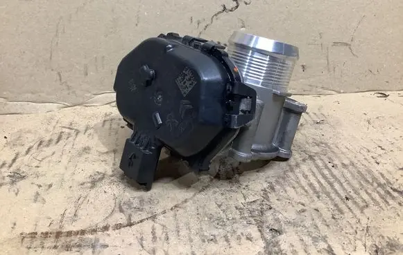 Peugeot 508 Throttle valve 9807238580 154621857