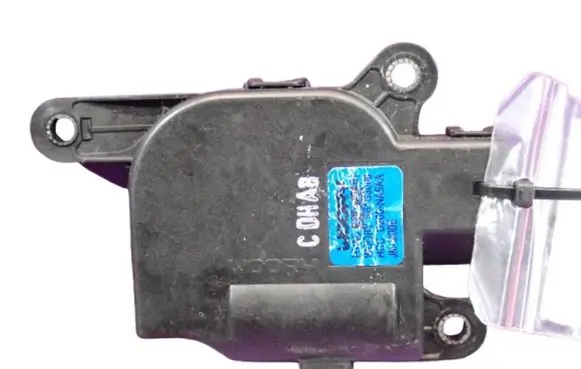 Hyundai Tucson JM A/C air flow flap actuator/motor D260NA5AA