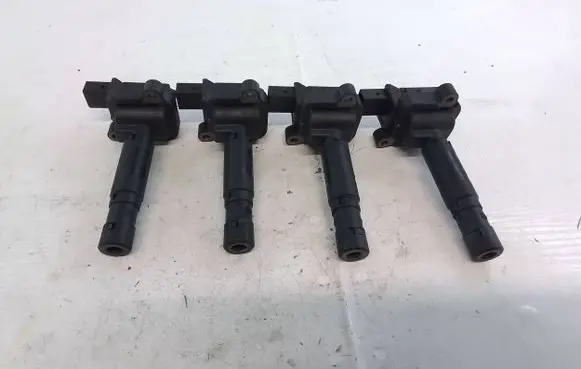 Mercedes-Benz SLK R171 High voltage ignition coil A0001501580 04T2052 0040100042