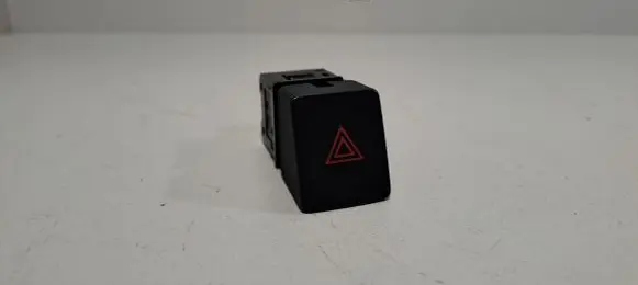 Nissan Qashqai Hazard light switch