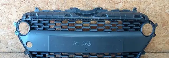 Hyundai i10 Front bumper upper radiator grill 86569-B9500
