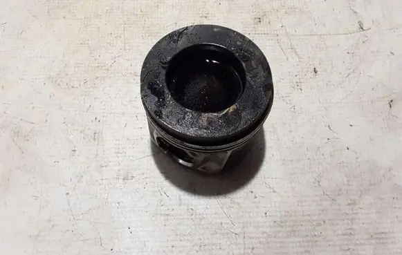 Renault Master III Piston with connecting rod 120A11789R