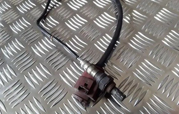 Volkswagen PASSAT B5.5 Lambda probe sensor 06B906265A