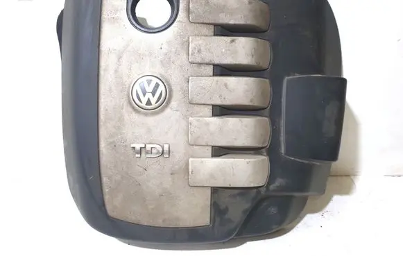 Volkswagen Touareg I Engine cover (trim)