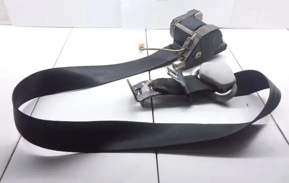 Volkswagen Golf IV Front seatbelt 1J4857705AA 1J0857731B
