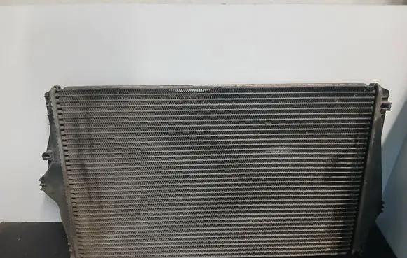 Volvo XC90 Intercooler radiator 989341 04720333 30741579