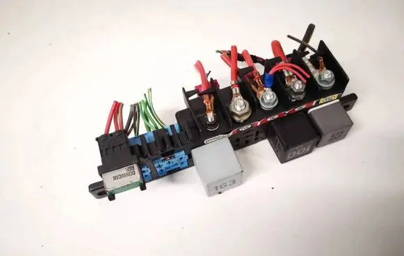 Audi A3 S3 8L Fuse box set 8l0941822