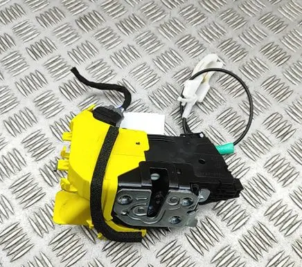 Hyundai Kona I Coupe door lock (next to the handle) 81310DF210