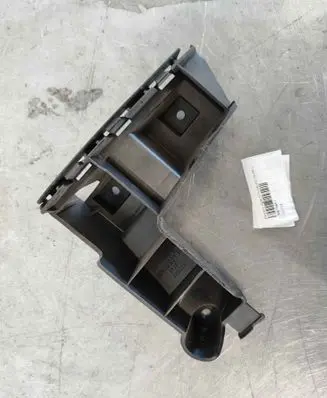 Volvo V70 Front bumper mounting bracket 30678651