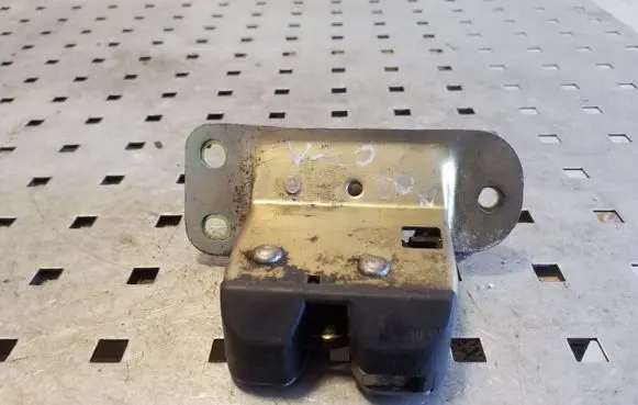 Volvo S40, V40 Tailgate/trunk/boot lock/catch/latch