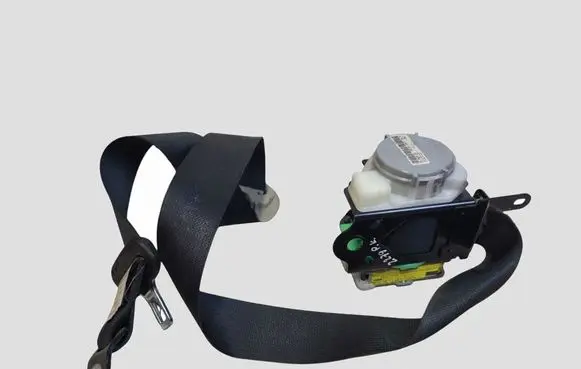 Toyota Auris 150 Front seatbelt 7322002120 045555