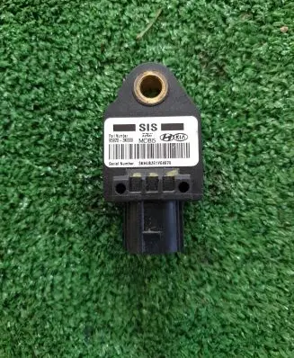 KIA Ceed Airbag deployment crash/impact sensor 95920-3K000