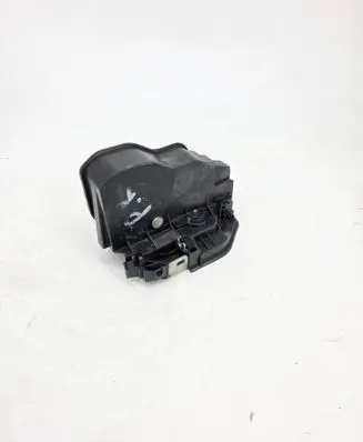 BMW 5 E60 E61 Front door lock 7202155