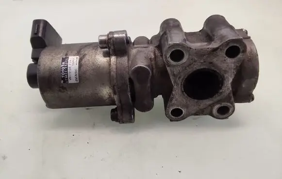 Toyota Avensis T250 EGR valve 256200R011