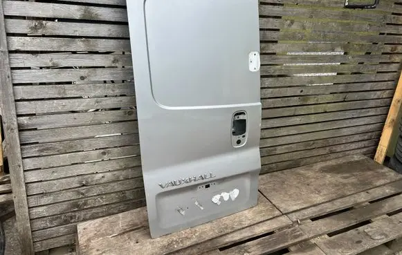 Opel Vivaro Back/rear loading door 