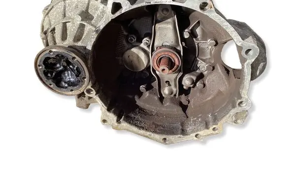 Volkswagen Touran II Manual 6 speed gearbox MFR