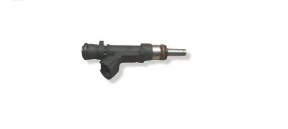 Audi A6 S6 C6 4F Fuel injector 06E133551