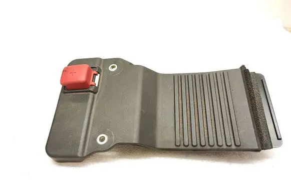 Volvo XC90 Battery box tray cover/lid 31651455