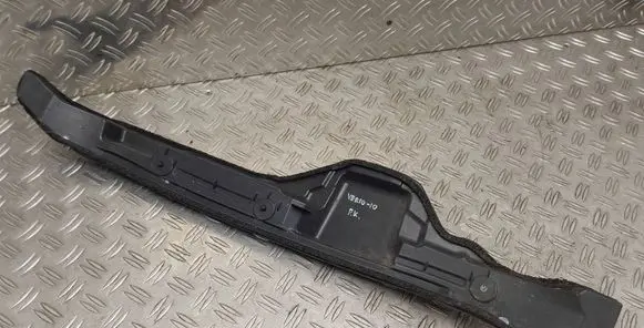 Toyota Verso Fender end trim 538280F020