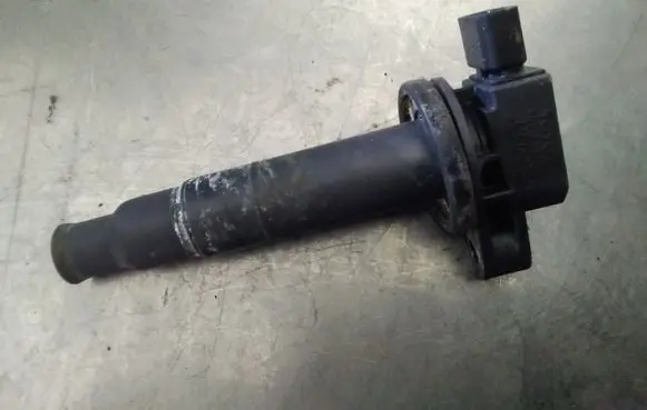 High voltage ignition coil