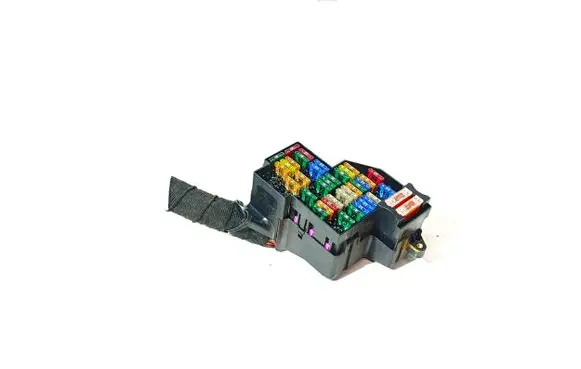 Volkswagen Touareg II Fuse module 7P0941828A 7P0941828
