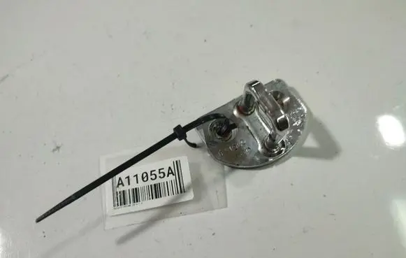 Renault Megane III Rear door lock loop/hook striker 