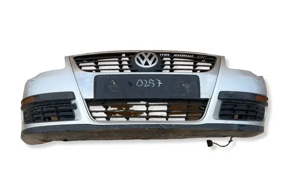 Volkswagen PASSAT B6 Front bumper 