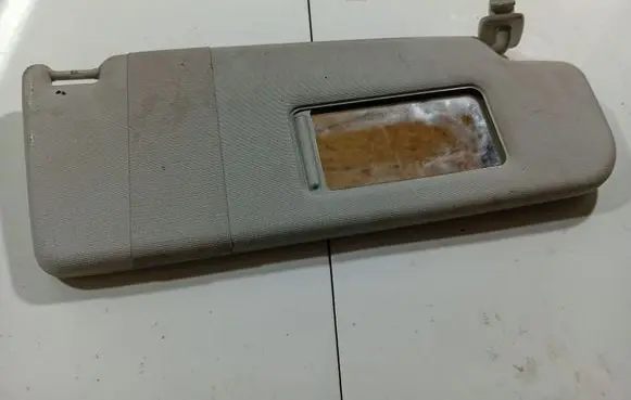 Sun visor