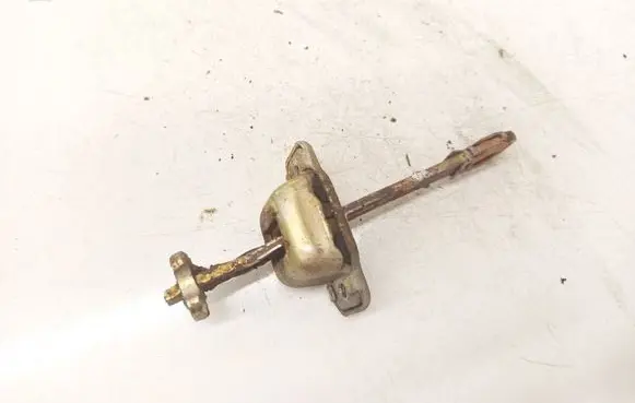 Volkswagen PASSAT B4 Rear door check strap stopper 