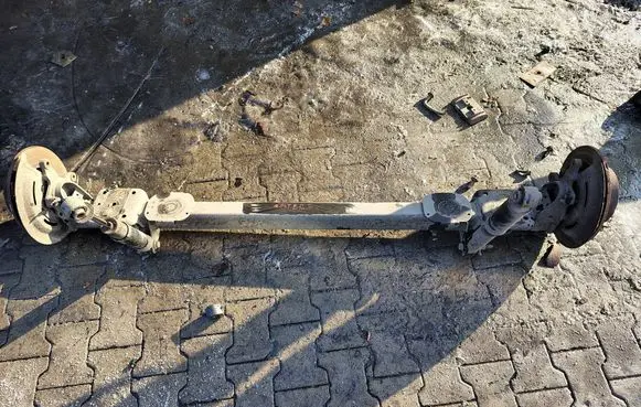 Renault Master III Rear axle beam 