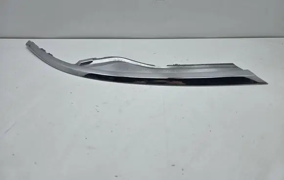 Toyota Auris E180 Under headlight/headlamp trim 5318102090